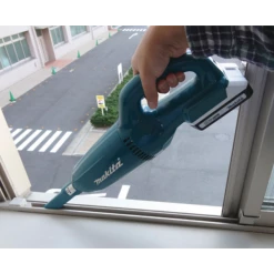 Aspirateur Sans Fil 18 V 1,3 Ah 22 Avec Chargeur Et Batterie Makita