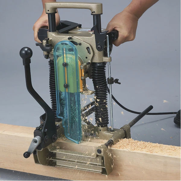 Fraiseuse Affleureuse Et Lamelleuse Mortaiseuse à Chaîne Makita 7104L 1140W 5 Fraiseuse Affleureuse Et Lamelleuse Mortaiseuse à Chaîne Makita 7104L 1140W – Image 3