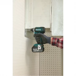 Visseuse à Choc Visseuse à Choc 18 V Li-Ion Référence DTD152RMJ Makita