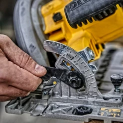 Scie Circulaire Filaire Scie Circulaire Dewalt DWE576K-QS 1600W Ø190mm En Coffret -Outils électroportatifs Soldes dwe576k a3