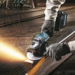 Meuleuse D'angle ø 125 Mm Meuleuse D'angle Makita Diamètre 125 Mm 40 V Max Li-Ion - Puissance 1100 W - 2 Batteries + Chargeur -Outils électroportatifs Soldes meuleuse makita6 1