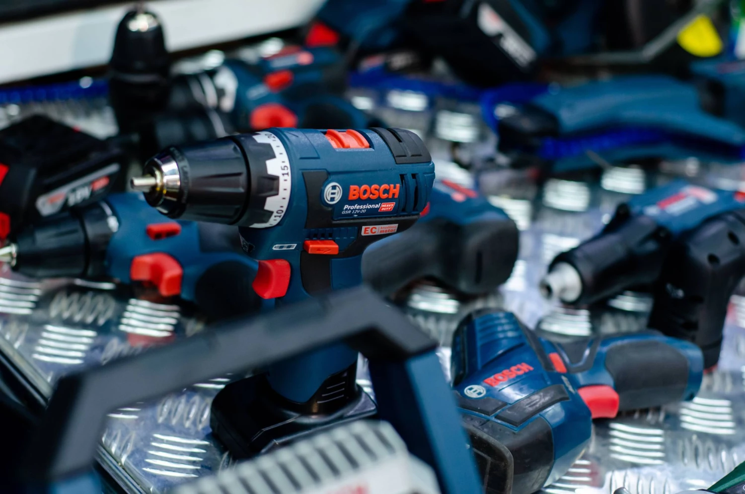 Outils électroportatifs Soldes 2 Outils électroportatifs Soldes -Outils électroportatifs Soldes outillage electroportatif bosch 1