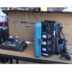 Electroportatif Divers Métiers Support Dorsal Avec Pack énergie 18V Makita - 4 Batteries 5Ah + Chargeur Double -Outils électroportatifs Soldes support dorsal4